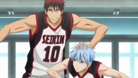 Kuroko And Kagami, Tetsuya Kuroko, Kagami Kuroko, Kuroko No Basket Characters, Kagami Taiga, Kuroko Tetsuya, Boys Basketball, Kuroko's Basketball, M J