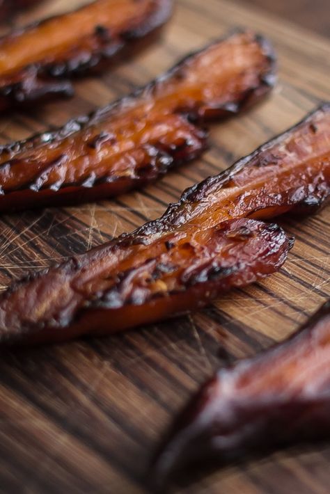 This salmon jerky recipe is perfect for those looking for an unusual, delicious snack. Salmon Jerky Recipe, Low Calorie Pumpkin Recipes, Cured Salmon Recipe, Gravlax Recipe, Salmon Jerky, Fish Jerky, Pumpkin Recipes Dinner, Jerky Recipe, Salmon Soy Sauce