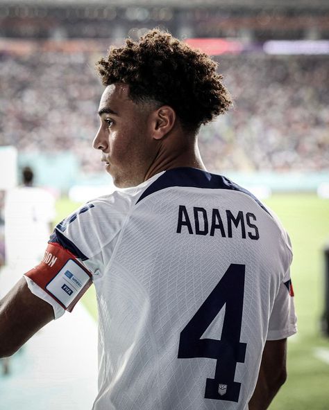 A leader on and off the pitch 👏 Twitter Avi, Tyler Adams, Pro Soccer Players, Usmnt Soccer, Hot Soccer Players, Usa World Cup, Hot Football Players, World Cup Teams, Don't Talk To Me