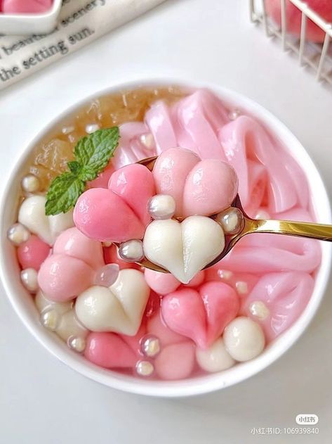 Food Deserts, Sweet Soup, Aesthetic Korean, Cute Snacks, Kawaii Food, Cute Desserts, Dessert Drinks, Food Decoration, Desert Recipes