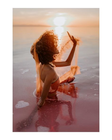 A moment for the pink lake and peach veil 🍑 #2024coloroftheyear #peachfuzz #pantone #utahphotographer #utahbride #destinationwedding #elopmentphotographer #pinklake #utahpinklake #moderweddingmagazine #editorialweddingphotographer #editorialphotography #editorialmakeup #peachaesthetic #2024bride #2024colortrends #trendylook #trendyfashion #modernbride #fashionstyle #fashionbride #fashionphotographer Utah Road Trip, Peach Aesthetic, Pink Lake, Utah Bride, Peach Fuzz, Editorial Makeup, Bride Style, Wedding Magazine, Modern Bride