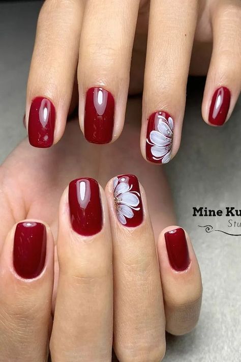 Nail Inspo Neutral, Judy Nails, Neutral Manicure, Lemon Nails, Red Nail Art Designs, Neutral Nail, Latest Nail Designs, Summer Gel Nails, Sunflower Nails