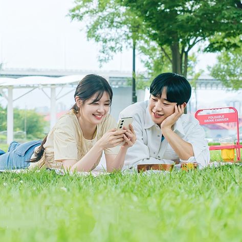 Korean Couple Photoshoot, Youtube Design, Best Profile Pictures, Korean Couple, Korean Celebrities, Next Door, Couples Photoshoot, My Vibe, Korean Drama