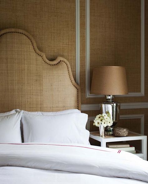 A stylish weekend retreat in Greenwich with a New England vibe Feng Shui Your Bedroom, Feng Shui Bedroom Tips, Headboard Shapes, Feng Shui Bedroom, Decorating 101, Thom Filicia, Headboard Wall, White Headboard, Diy Headboard