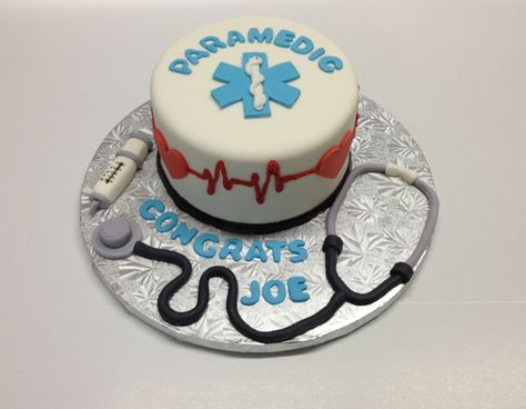 Paramedic Cake Paramedic Cake Ideas, Emt Cakes Ideas, Paramedic Cake, Ems Cake, Paramedic Party, Paramedic Graduation, Emt Graduation, Graduation Cake Designs, Ems Week