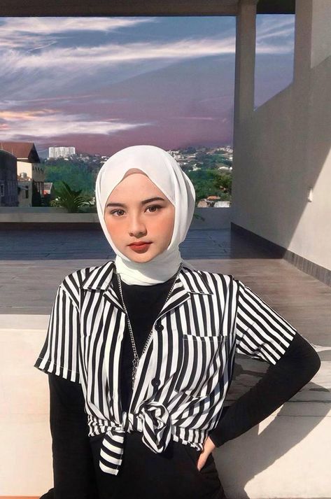 Ootd Hijab Pashmina Putih Tulang Foto Ootd, Selfie Hijab, Model Hijab, Fashion Hijab, Outfit Hijab, Ootd Hijab, Ootd