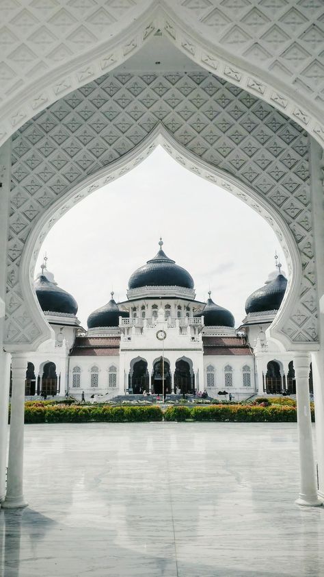 ©cutnurulfajri Banda Aceh, Beautiful Mosques, Beautiful Nature Scenes, Eid Mubarak, Nature Scenes, Islamic Art, Old Photos, Beautiful Nature, Taj Mahal