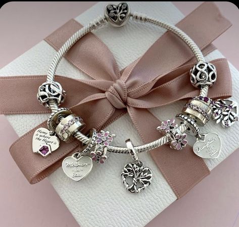 Pandora Bracelet Inspo Silver, Pandora Bracelet Simple, Pulsera Pandora Charms Ideas, Pandora Bracelet Ideas Inspiration, Pandora Silver Bracelet, Pandora Jewlery, Pandora Bracelet Charms Ideas, Pandora Bracelet Designs, Pandora Inspiration