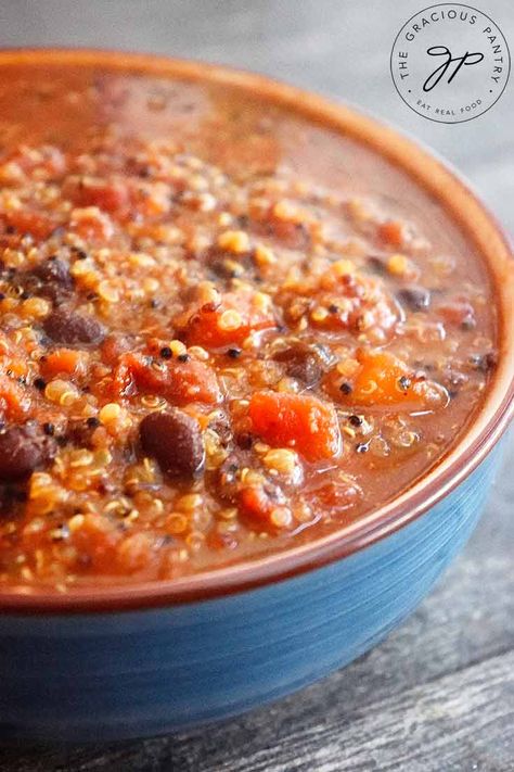 Quinoa Chili Recipe - | Healthy Chili Recipes 56 Days Recipes, Clean Soups, Quinoa Chili Recipe, Chicken Wing Recipes Fried, Chili Recipe Healthy, Miso Soup Recipe, Quinoa Chili, Healthy Chili, Chili Toppings