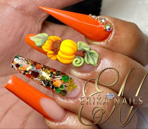 3d Acrylic Pumpkin Nails, 3d Pumpkin Nail Art, Thanksgiving Character Nails, 3d Fall Nail Designs, 3d Pumpkin Nails, Fall 3d Nails, Halloween 3d Nails, Uñas Halloween 3d, 3d Fall Nails