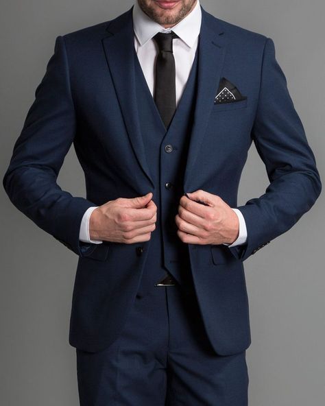 5 Tips For The Fashionless Man ~  we ❤ this! moncheribridals.com Colored Suits, Dark Blue Suit, Blue Suit Men, Blue Suit Wedding, Suit Blue, Groom Tuxedo, Navy Blue Suit, Vest And Tie, Grey Vest