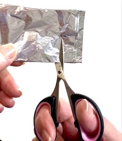 How To Sharpen Sewing Scissors, Craft Space Ideas, Sharpening Scissors, Angel Collector, How To Sharpen Scissors, Craft Space, Sewing Scissors, Craft Stash, Diy Pins