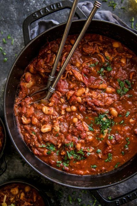 Warm up with Easy Chicken & Chorizo Chili - a flavorful winter one-pot wonder! Ideal for feeding a crowd. Get the recipe on my site! Chorizo Chili, Chicken Chorizo, Hearty Dinner Recipes, Chicken Breast Seasoning, Fire Roasted Tomatoes, Vegetable Puree, Feeding A Crowd, Best Dishes, Roasted Tomatoes