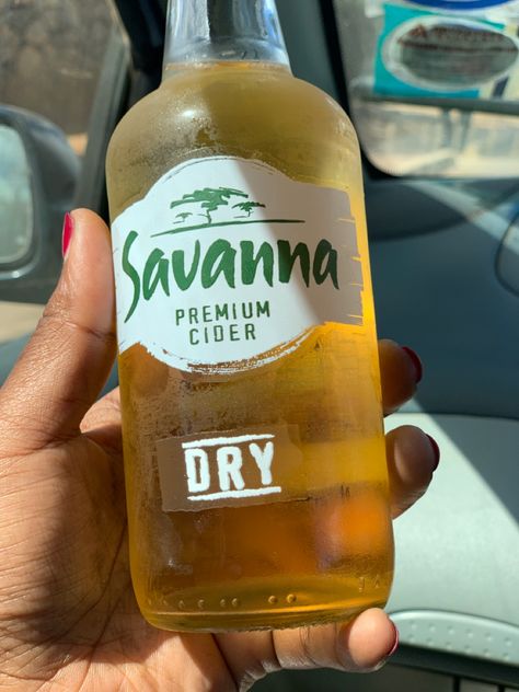 Savanna Cider, Fizz Drinks, Drinks Pictures, Alcoholic Drinks Pictures, Fake Pics, Jameson Whiskey, Saturday Vibes, Paris Tour, Paris Tour Eiffel