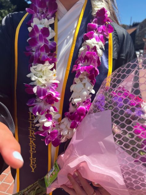 class of 2023 #berkeley #graduation #lei #flowers Lei Necklace Graduation, Berkeley Graduation, Lei Graduation, Flower Leis For Graduation, Graduation Necklace Ideas, Graduation Leis Diy Ribbons, Graduation Leis Diy, Graduation Flowers, 8th Grade Graduation