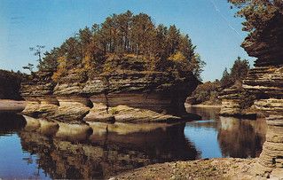 Postkarte / USA | Wisconsin - Lone Rock / sandstone outcrop … | Flickr Wisconsin Dells, Old Postcards, Photo Postcards, Wisconsin, Vision Board, Places To Visit, Wonder, Water, Nature