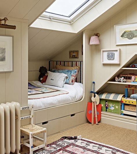 Kids Attic Bedrooms, Cabin Beds, Kids Bedroom Ideas, Attic Room, Contract Management, Painted Chair, Cabin Bed, Attic Bedrooms, Upstairs Bedroom