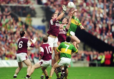 Ireland Football, Rugby Tackle, Football Final, Gaelic Football, Croke Park, Pro Athletes, Irish History, Nfl Games, Nfl Season