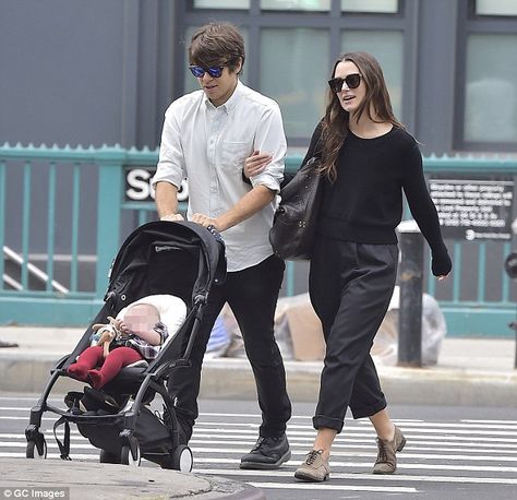 Keira Knightley packs on the PDA with rocker husband James Righton #dailymail Keira Knightley Style, James Righton, Black Culottes, Carrot Pants, Keira Knightly, Keira Knightley, Hollywood Celebrities, Fit Mom, Cute Woman