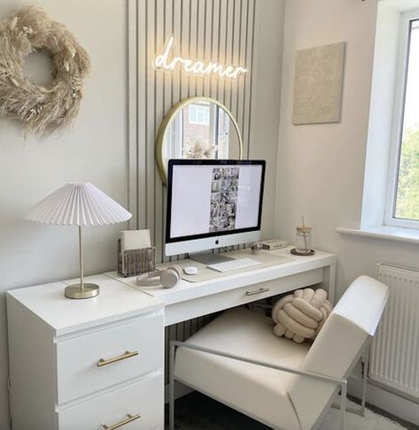 23+ Cozy, Chic & Inspiring Desk Decor Ideas For Your Home Office — ASHLINA KAPOSTA Home Office Inspo, Beige Desk, Desk Decor Ideas, Beige Desks, Aesthetic Office, Dressing Room Decor, Cozy Desk, Desk Home Office, Cozy Home Office