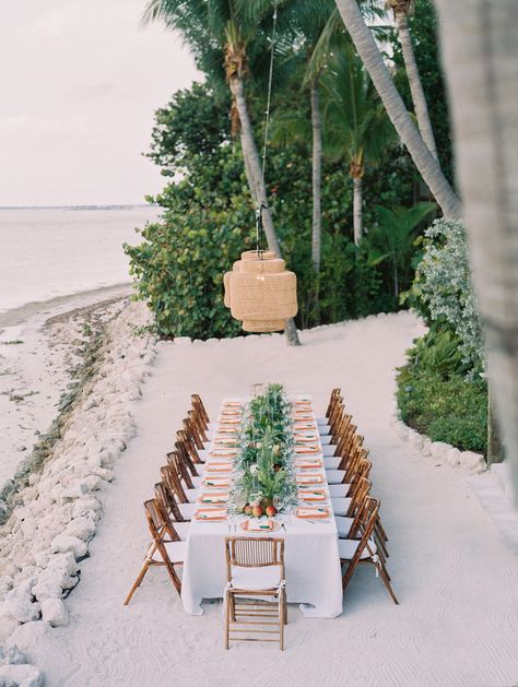 Waterfront Dinner Tropical Island Wedding, Beach Dinner Parties, Tropical Wedding Ideas, Sunset Beach Wedding, Small Beach Weddings, Wedding Lunch, Sunset Beach Weddings, Wedding In Florida, Simple Beach Wedding