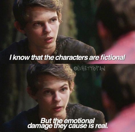 I know that the characters are fictional but the emotional damage they cause is real. Peter Pan Ouat Memes, Peter Pan Wallpaper, Once Upon A Time Peter Pan, Robbie Kay Peter Pan, Peter Pan Movie, Peter Pan Ouat, Ouat Funny, Emotional Damage, Once Upon A Time Funny