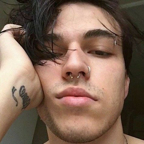 k o n a n クテ Masculine Piercings, Gender Aesthetic, Bull Nose Piercing, Nose Piercing Stud Diamond, Girls With Nose Piercing, Guys With Nose Piercings, Nose Piercing Tips, Nose Piercing Care, Small Nose Piercing