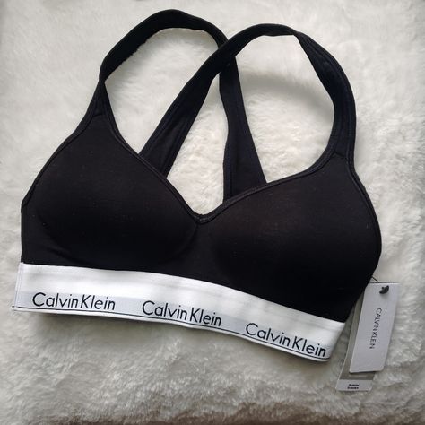 Calvin Klein Bra Black, Calvin Klein Sports Bra Outfit, Calvin Klein Bras, Night Wear Dress, Calvin Klein Outfits, Calvin Klein Sports Bra, Sports Bra Outfit, Bra Outfit, Calvin Klein Bralette