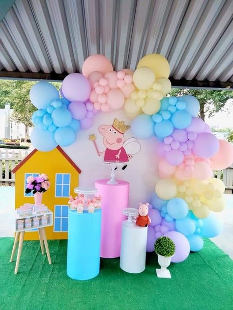 Peps Pig Birthday Decoration, Pepper Pig Balloon Ideas, Peppa Pig Birthday Balloon Arch, Peppa Pig Birthday Theme Decor, Peppa Pig Birthday Decoration Ideas, Peppa Pig Birthday Backdrop, Peppa Pig Decorations Ideas, Peppa Pig Balloon Decoration, Peppa Pig Birthday Decor