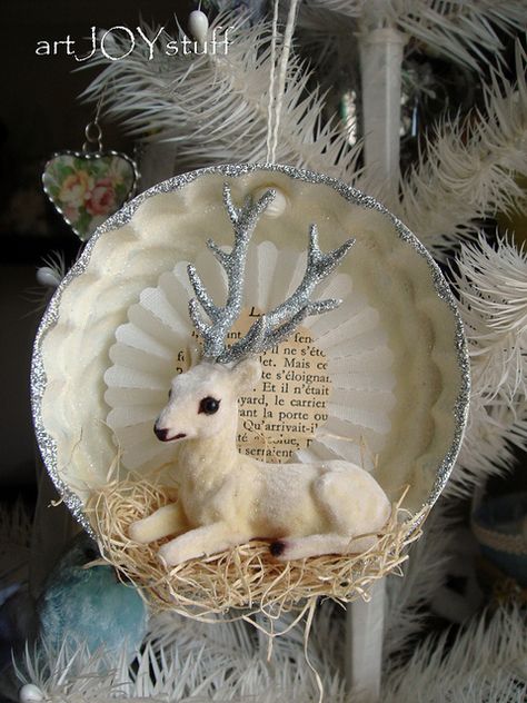 Idea for handmade ornament - I thought it was a tiny ceramic plate when i saw the small pic - inspiration for ideas - Christmas 2012 by ArtJoyStuff, via Flickr #HandmadeOrnament #Christmas #Crafts tå√ Unusual Christmas Ornaments, Jul Diy, Shabby Christmas, Christmas Tablescape, Chic Christmas, A Deer, Cool Ideas, Noel Christmas, Xmas Ornaments