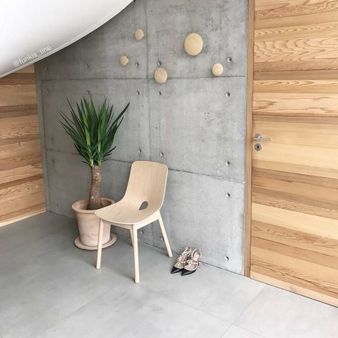 Huset Design Store on Instagram: “Muuto Dots on concrete looking the goods @funkis_tine #muuto” Muuto Dots, Morning Thursday, Good Morning Thursday, Concrete Architecture, Wonderful Day, Kitchen Home, White Interior, Creative Decor, Bedroom Bathroom