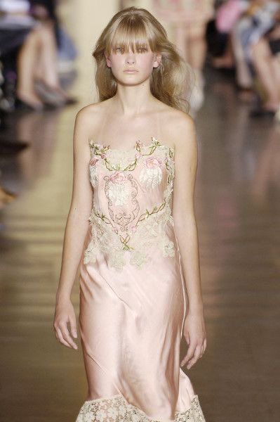 Blumarine Aesthetic, 2006 Runway, Cottage Dress, Summer Runway, Model Runway, Runway Fashion Couture, Fashion Fantasy, New York Spring, Jill Stuart