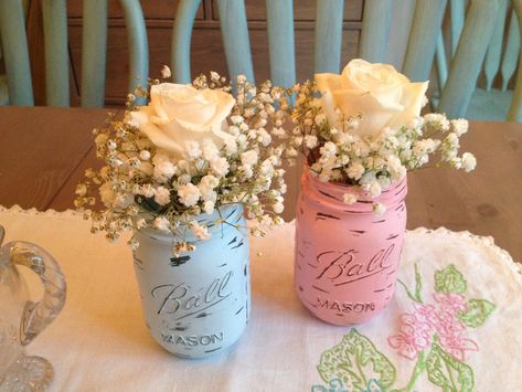 baby shower idea Inexpensive Bridal Shower Gifts, Idee Babyshower, Baby Reveal Party, Gender Party, Gender Reveal Decorations, Baby Gender Reveal Party, Shower Bebe, Shower Centerpieces, Shower Themes