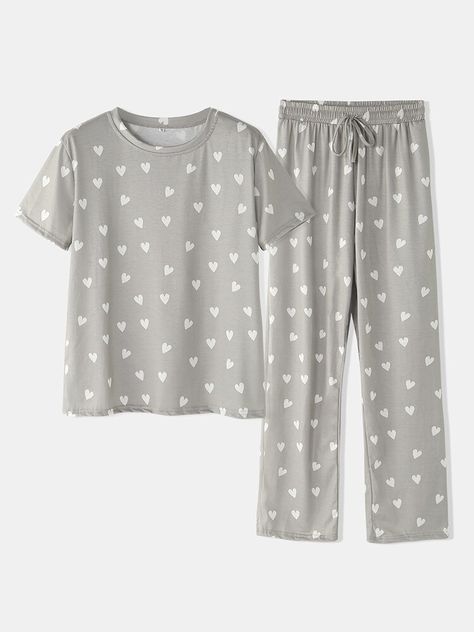 Onzie Pajamas, Casual Lazy Outfits, Comfy Sleepwear, Luna Fashion, Christmas Pajamas Kids, Hearts Print, Cute Sleepwear, Cute Pajama Sets, Ootd Dress