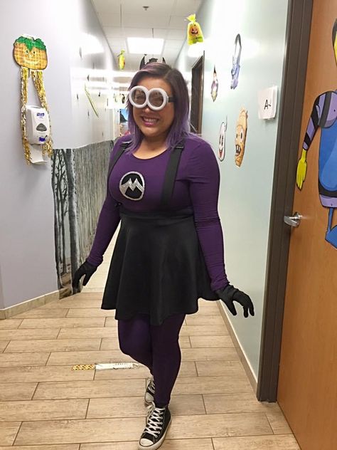 Evil minion Halloween DYI Costume Purple Minion Costume Diy Women, Purple Minion Costume Diy, Evil Minion Costume, Purple Minion Costume, Dyi Costume, Diy Minion Costume, Evil Minion, Purple Minion, Minion Costume