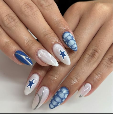 Dallas Cowboys Gel Nails, Dallas Nails Cowboys, Nfl Nail Designs, Dallas Cowboys Nail Art, Dallas Cowboys Nails Designs Football, Cowboys Nails Design, Dallas Cowboys Nails Acrylics, Dallas Cowboy Nails, Colts Nails