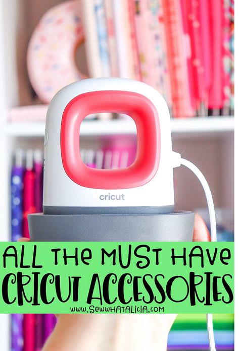 Cricut Accessories Must Have, Cricut Must Haves For Beginners, Cricut Must Haves, Cricket Accessories, Cricket Joy, Cricut Accessories, Free Monogram Fonts, Circuit Crafts, Cricut Inspiration