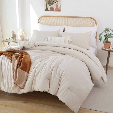 Lovely 3pcs Cream Bedding Set (1 Boho Cream Comforter & 2 Pillowcases) Shop it now on Amazon for only $52.99! Cream Colored Bed Spread, Cream Colored Comforters, Cream Color Comforter, Cream Bed Comforter, Cream Bed Spread, Neutral Bed Set, Cream Comforter Bedroom Ideas, Creme Comforter, Cream Comforter Bedding