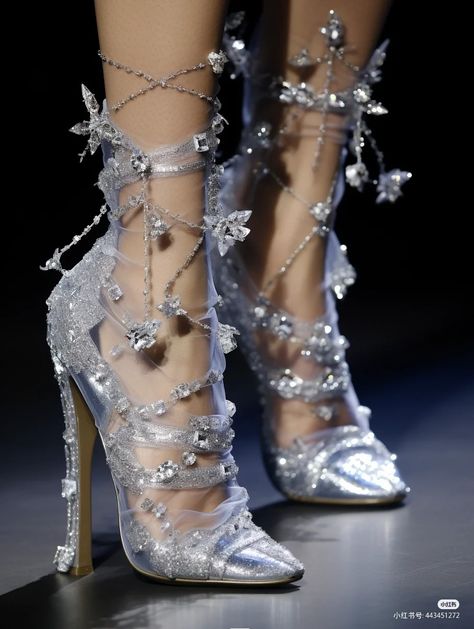 High Heels Elegant Style, Fairy Shoes Aesthetic, Ethereal Heels, Celestial Heels, Ethereal Shoes, Star High Heels, Fairy High Heels, Ocean Shoes, Star Heels