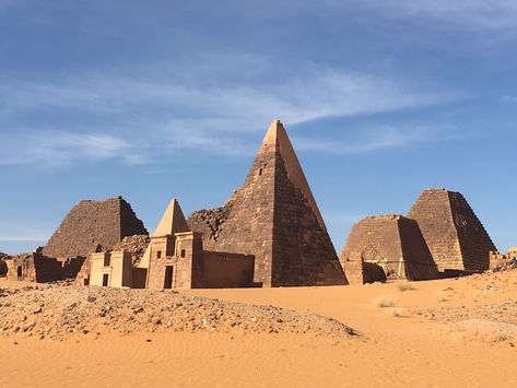 Meroe Pyramids, Sudan Sudan Pyramids, Meroe Sudan, Meroe Pyramids, Desert Ruins, Ancient Nubia, Sources Of Iron, Ancient Monuments, African Architecture, Ancient Pyramids