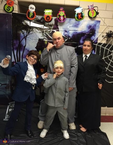 Austin Powers Costume, Costume Family, Dr Evil, Halloween Costumes 2014, Funny Couple Halloween Costumes, Fantasy Fest, Valentine Diy, Homemade Costume, Costume Works