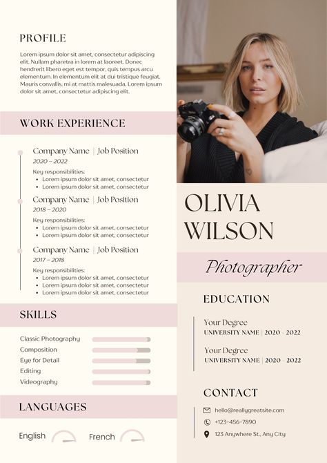 Pink Cream Modern Photographer Resume. #CareerAdvancement #JobSearch #ProfessionalDesign #PersonalBrand #ImpressiveCVs #CreativeResumes #CanvaDesigns Cv For Photographer, Resume Photo Ideas, Cv Photo Ideas, Resume Picture, Cdp Layout, Photography Resume, Chronological Resume Template, Photographer Resume, Basic Resume Examples