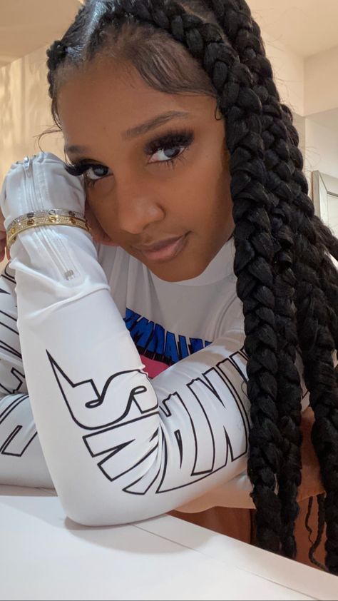 Bernice Burgos, Faux Locs, Black Queen, Baddie Outfits, Birthday Outfit, Pretty Face, Locs, Eye Candy, Beautiful People