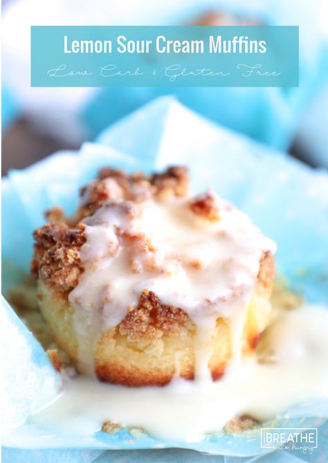 Keto Lemon Sour Cream Muffins with Lemon Glaze - low carb and gluten free! Sicilian Desserts, Nutrition Breakfast, Sour Cream Muffins, Pudding Chia, Dessert Mousse, Low Carb Brownies, Delicious Low Carb Recipes, Desserts Keto, Postre Keto