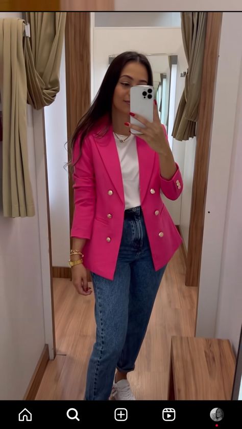 Bold Fashion Outfits, Friday Outfit For Work, Blazer Rosa, Chic Work Outfit, Blazer Outfits Casual, Chic Dress Classy, Look Jean, Office Casual Outfit, Professional Outfits Women