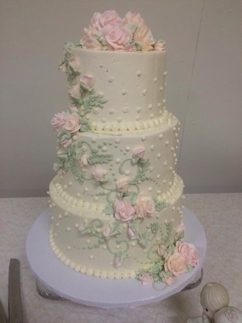 Cute Cakes For Quince, Floral Quinceanera Cake, Sweet 16 Flower Cake, Quincera Cake, Pink And Sage Green Quinceanera, Sage And Pink Quinceanera Theme, Sage Green And Pink Cake, Cakes For Quinceanera, Sage Green And Pink Quinceanera Theme