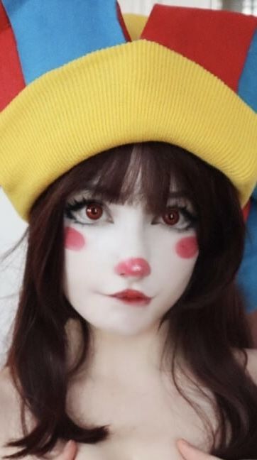 💦💕Intimate Husband Complexion Media Cuerpo Mujer, Pomni Cosplay, Romantic Scenes Relationships, Clown Costume Women, Clown Girl, Shinra Kusakabe, Female Clown, Face Drawing Reference, Cute Clown