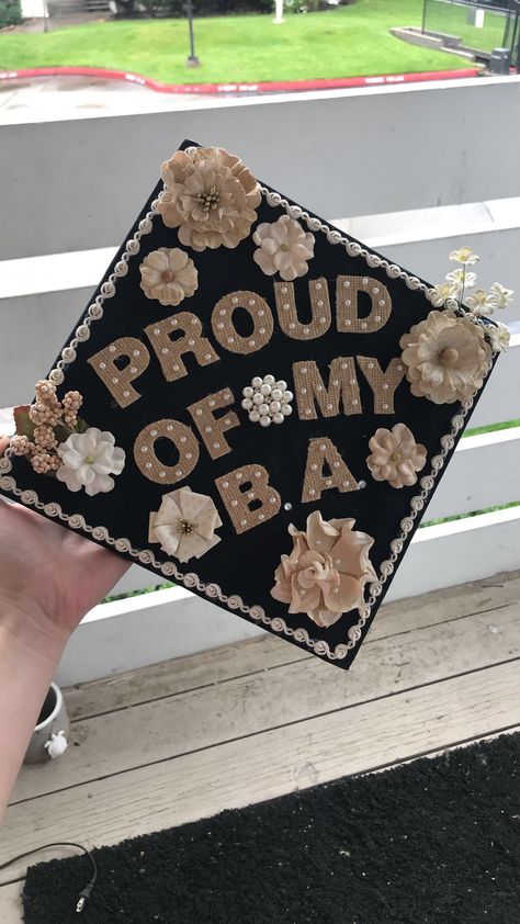 Ba Graduation Cap Ideas, Graduation Cap Ideas, College Grad Party, Diy Graduation Gifts, Diy Graduation Cap, Diy Graduation, Grad Ideas, Grad Caps, Cap Decoration