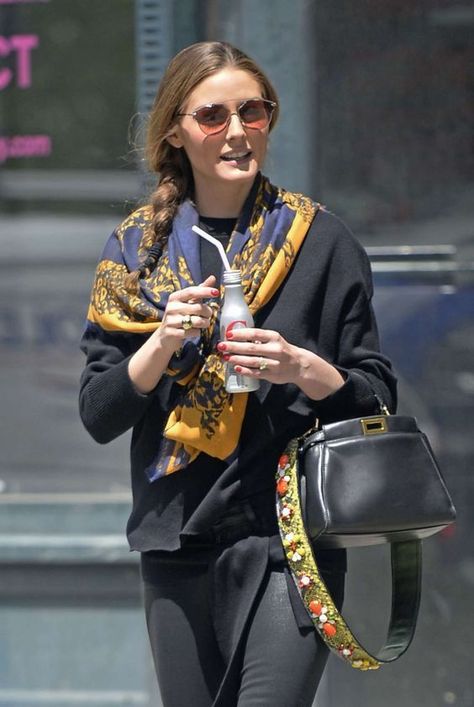 Olivia Palermo Outfit, Hermès Scarf, Johannes Huebl, Estilo Olivia Palermo, Scarf Designs, Olivia Palermo Lookbook, Wear A Scarf, Olivia Palermo Style, Giovanna Battaglia