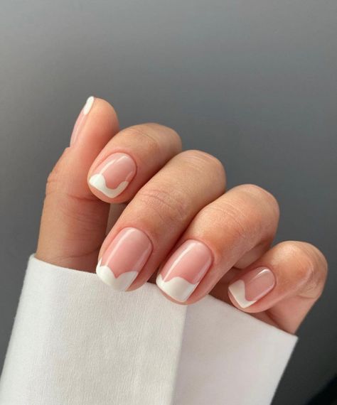 nude nails with white lines, nude nail designs 2022, nude nails 2022, classy nude nails, nude nails with design, acrylic nails with white outline, almond nails with white lines, white line nail design, white swirl nails, white french nails, almond nails, white swirl almond nails Nails With White, Minimal Nails, Nail Polish Art, Nails White, White Nail Designs, White Nail, Nails Summer, Minimalist Nails, Chic Nails